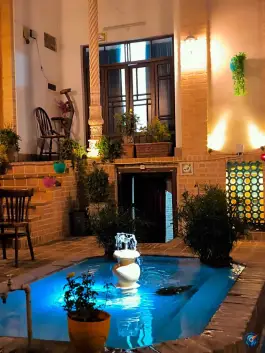 عکس عمارت سنتی گلابگیر، خیابان انقلاب، قم 4