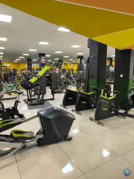 عکس باشگاه بدنسازی کربن در محله عطار نیشابوری اصفهان 4