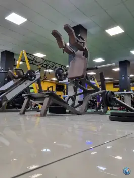 عکس باشگاه بدنسازی کربن در محله عطار نیشابوری اصفهان 6