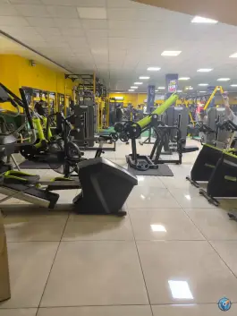 عکس باشگاه بدنسازی کربن در محله عطار نیشابوری اصفهان 7