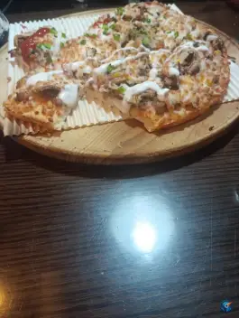 عکس مشهد برگر در پیروزی مشهد 2
