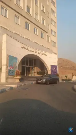 عکس دانشگاه آزاد اسلامی واحد علوم و تحقیقات در مراد آباد تهران 6