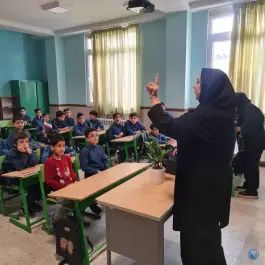عکس دبستان پسرانه سیاوش زرازوند، محله نیلوفر، تهران 2