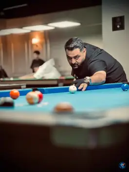 باشگاه بیلیارد سورین در محله یونارت اصفهان