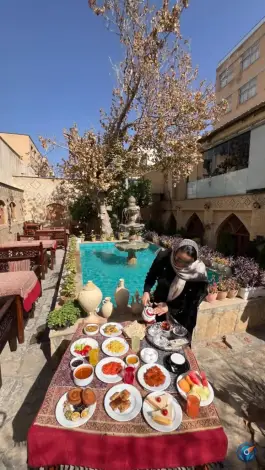 عکس سفره خانه سنتی شهسوار در محله زند شیراز 3
