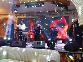 عکس سفره خانه سنتی شهسوار در محله زند شیراز 5