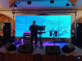 عکس سفره خانه سنتی شهسوار در محله زند شیراز 8