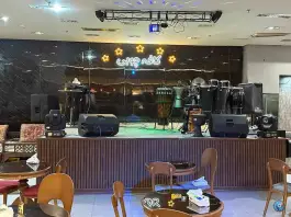 عکس کافه رستوران چوبی نازی آباد تهران 2
