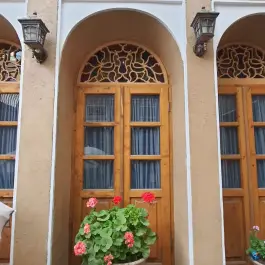 عکس هتل سنتی عمارت طاوسیه در محله بازار اصفهان 2