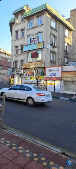 داروخانه دکتر رادفر در محله پونک تهران