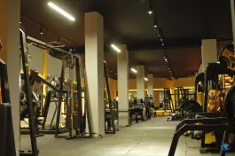 عکس باشگاه بدنسازی پاسارگاد در محله نیروی دریایی تهران 3