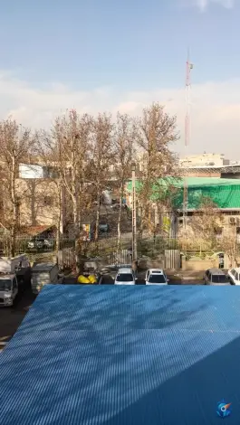پارکینگ تره بار معلم در محله بهداشت تهران
