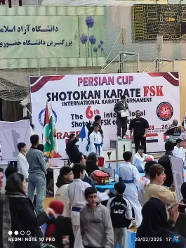 عکس مجموعه ورزشی دانشگاه آزاد تهران شمال حکیمیه 4