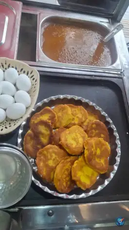 عکس کافه صبحانه جنگل در نازی آباد تهران 9