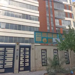 ساختمان پزشکان ۵۳ در محله قبا تهران