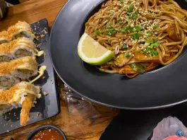 عکس سوشی پورو در کوثر شمالی مشهد 7