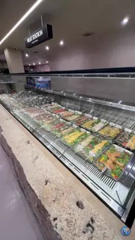 عکس فست فود گاردن هال در قصردشت شیراز 4