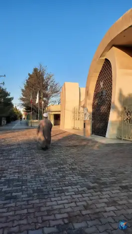 دانشگاه آزاد اسلامی واحد مشهد در محله استاد یوسفی مشهد