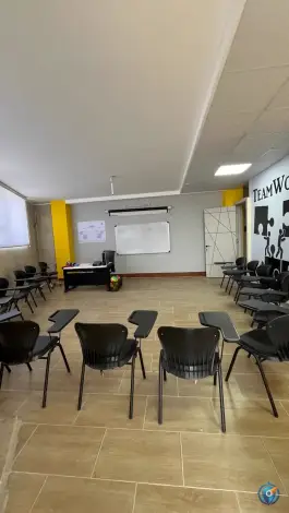 عکس آموزشگاه زبان هنرمند در محله همت آباد اصفهان 3