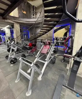 عکس باشگاه ورزشی ژول در محله فردوس اصفهان 3