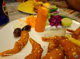 عکس تهیه غذای ماثنا در فرصت شیرازی، شیراز 7
