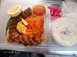 عکس تهیه غذای ماثنا در فرصت شیرازی، شیراز 9