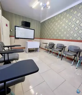 عکس آموزشگاه زبان انگلیسی لبخند در شرع پسند کرج 2