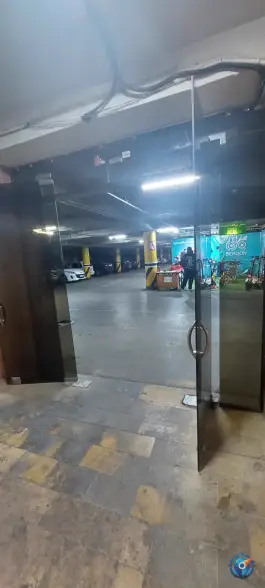 پارکینگ وحید در محله مارنان اصفهان