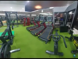 باشگاه بدنسازی فیت لند گرمدره کرج
