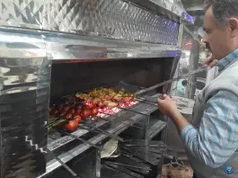 عکس کبابی برادران در محله باغستان کرج 7