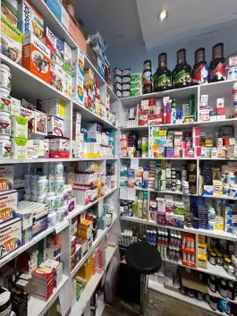 عکس دکتر احمد قورچانی داروخانه گلخانه اصفهان 3