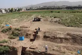 تپه باستانی پوستچی، محله سراج، شیراز