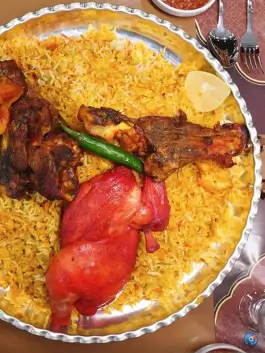 عکس رستوران قصر یمنی در محله عشقعلی قم 10