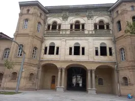 عکس عمارت قزاقخانه در مرکز شهر تهران 10