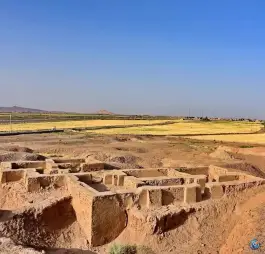 عکس قلعه قمرود قم 2