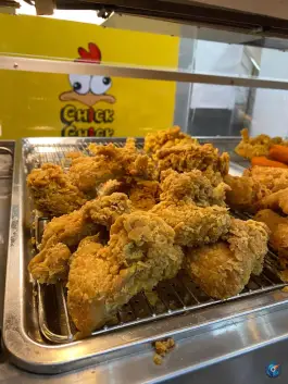 عکس چیکن کیلویی چیک چیک در محله بنیاد قم 3