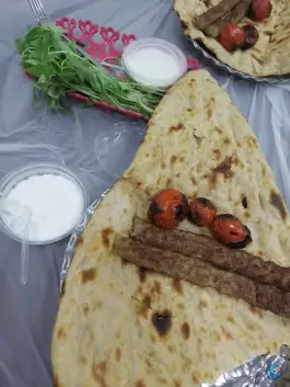 عکس کبابی انصار در محله طلاب غیر ایرانی قم 5