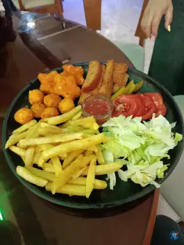عکس کافه مافیا فایو، گلزار غربی کرج 10