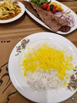 عکس کافه رستوران طهرونچی در محله کاووسیه تهران 10