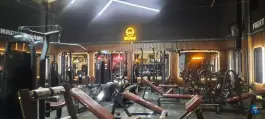 باشگاه بدنسازی اسپیناس در محله سراجه قم