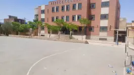 عکس دبیرستان پسرانه حافظ در محله سلاخ خانه قم 2