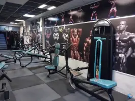 عکس باشگاه بدنسازی هژبر در محله امام زاده حسن تهران 3