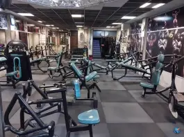 عکس باشگاه بدنسازی هژبر در محله امام زاده حسن تهران 8