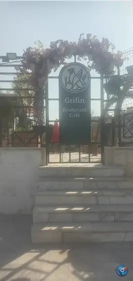 عکس کافه رستوران گریفین در محله زمرد مشهد 2