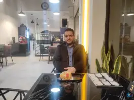 عکس کافه رستوران گریفین در محله زمرد مشهد 3