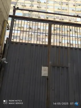 پارکینگ ساختمان آلومینیوم در محله شیخ هادی تهران