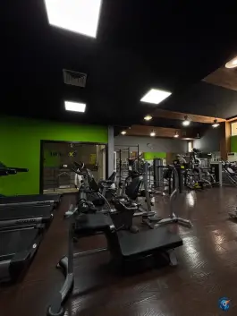 باشگاه ورزشی اکستریم در چهارصد دستگاه کرج