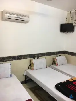 عکس هتل یاس در محله تکیه آقا سید حسنی قم 3