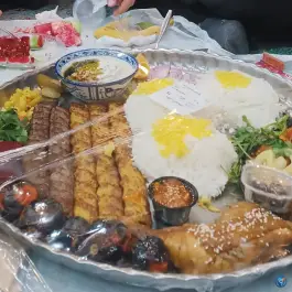 عکس باغ رستوران گذرخان در خاکفرج قم 5