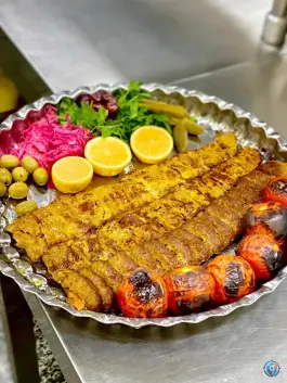 عکس رستوران گلریز در محله سلاخ خانه قم 3